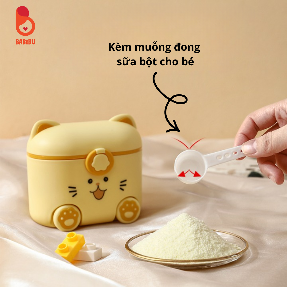 hop dung sua bot hinh meo de thuong 1