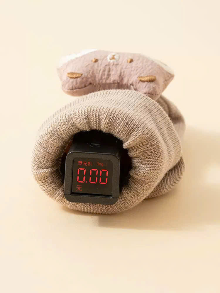 Tất nổi hình thú