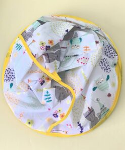 Áo Choàng Cắt Tóc Chống Dính Lên Người Cho Bé 6 z5405155550125 d6e22f1409df2b7b2d29678d07908f01