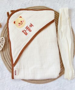 Alternative view of Choàng ủ thêu gấu thỏ