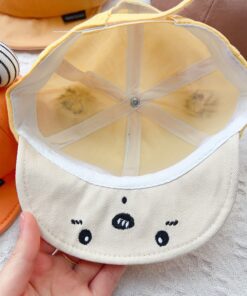 Mũ lưỡi trai tai gấu kẻ