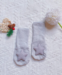 Tất vớ hình thú nổi đáng yêu chống trơn trượt cho bé